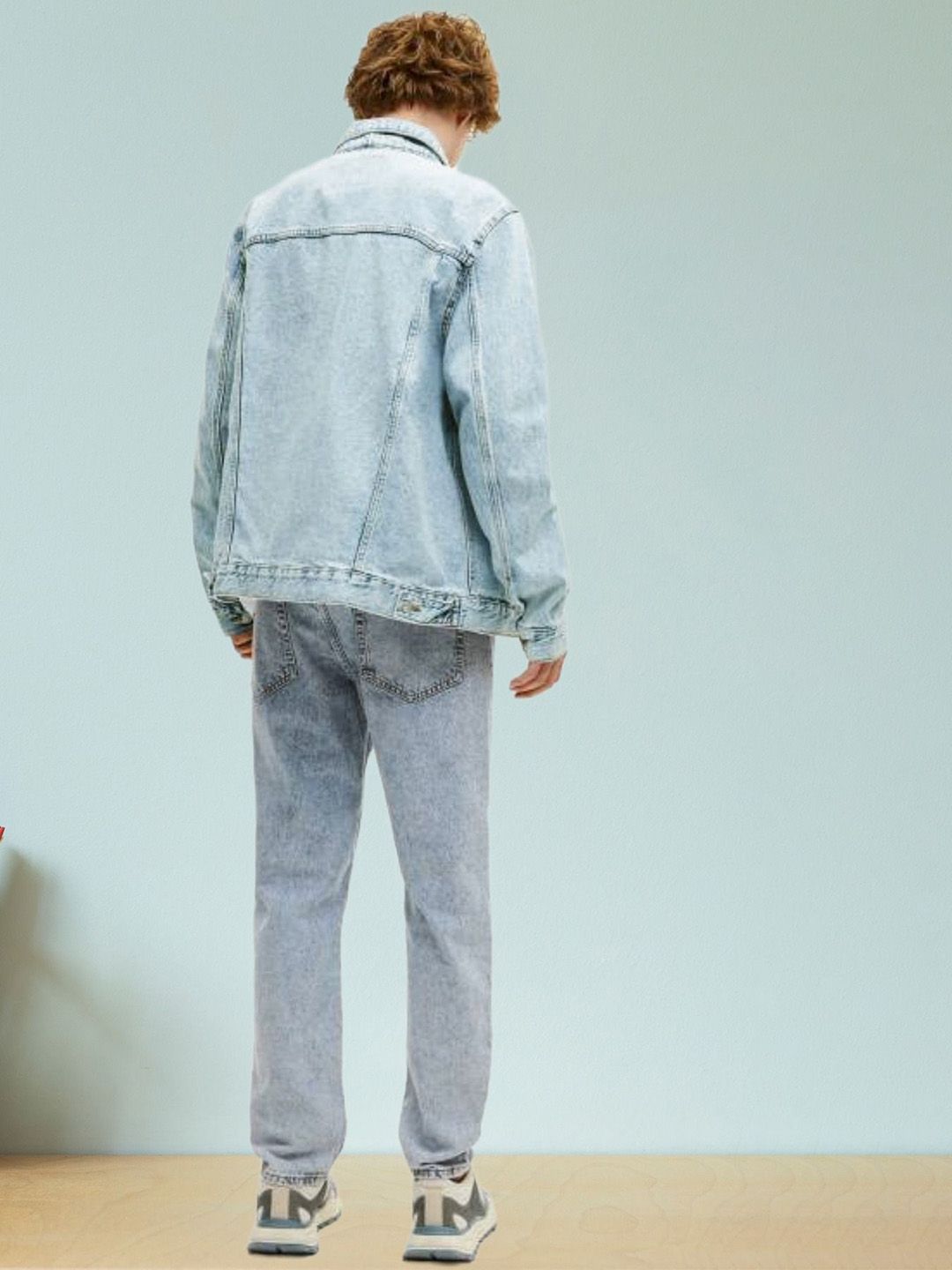 Kotty Men Spread Collar Washed Solid Denim Jacket