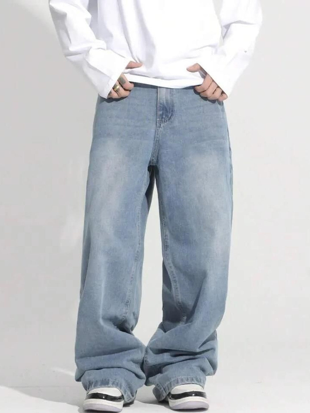 Kotty Men Wide Leg Low-Rise Light Fade Stretchable Jeans