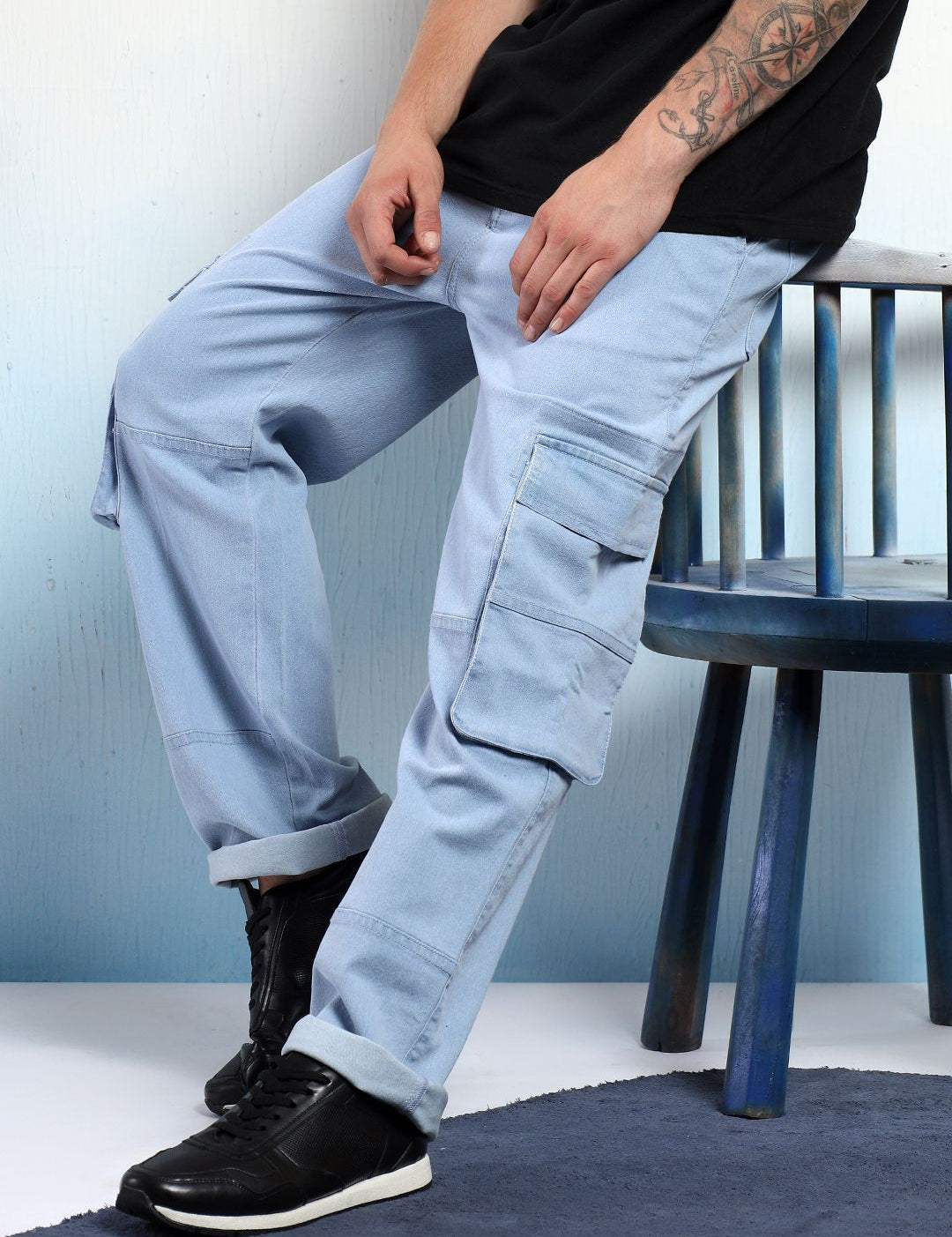 Kotty Men Low-Rise Wrinkle Free Pleated Cargos Trousers