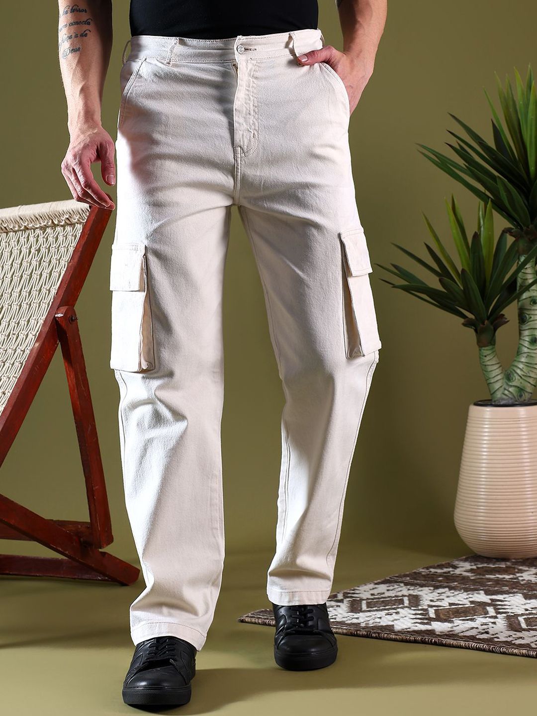 Kotty Men Jean Low-Rise Light Fade Stretchable Jeans