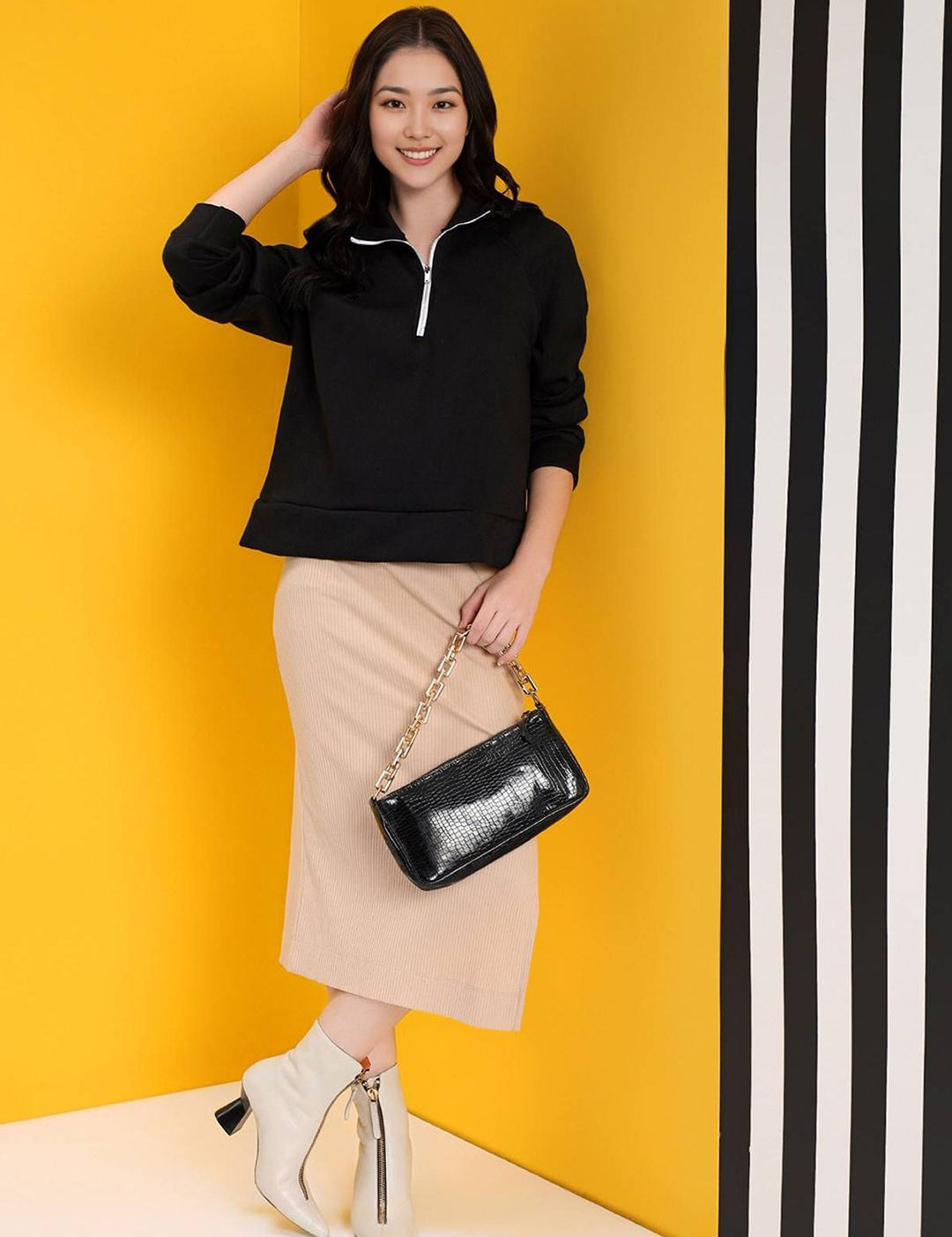 Kotty Women Solid Full Sleeve Mock Collar Sweatshirt