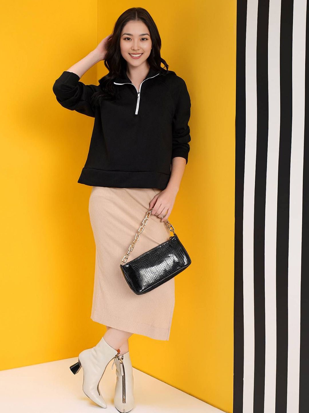 Kotty Women Solid Full Sleeve Mock Collar Sweatshirt