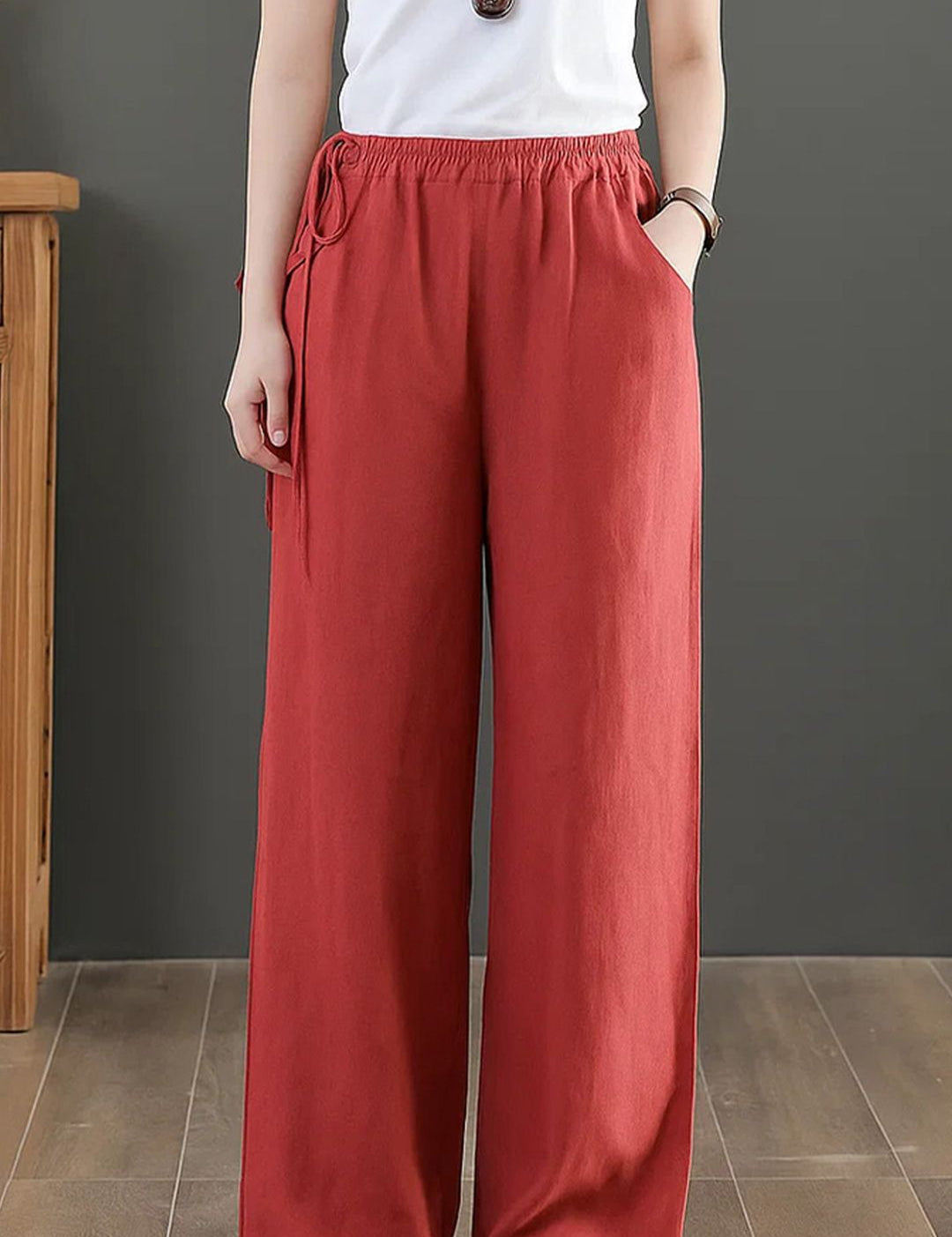 Kotty Women Relaxed Straight Leg High-Rise Pleated Trousers