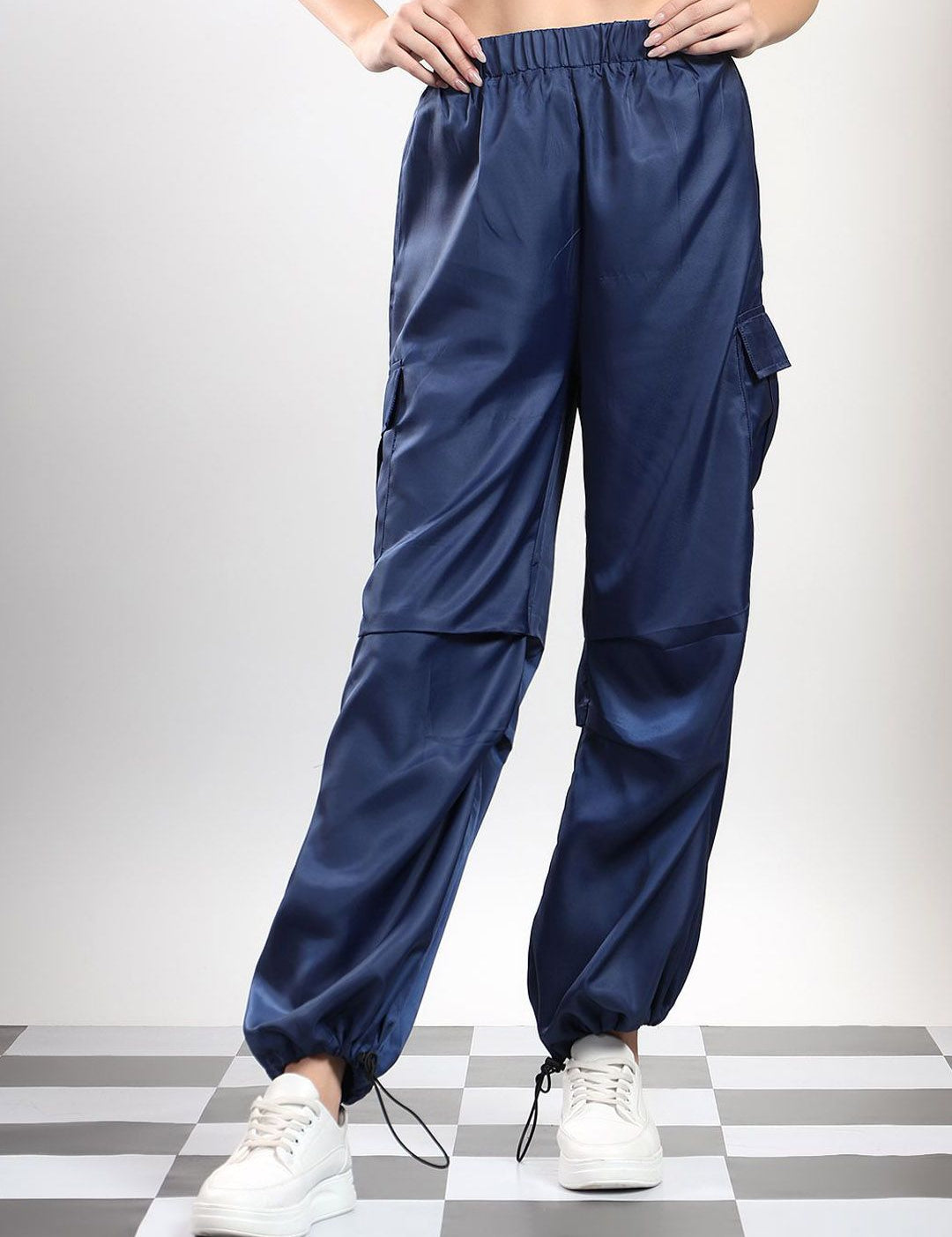 Kotty Women High-Rise Easy Wash Pleated Cargos Trousers