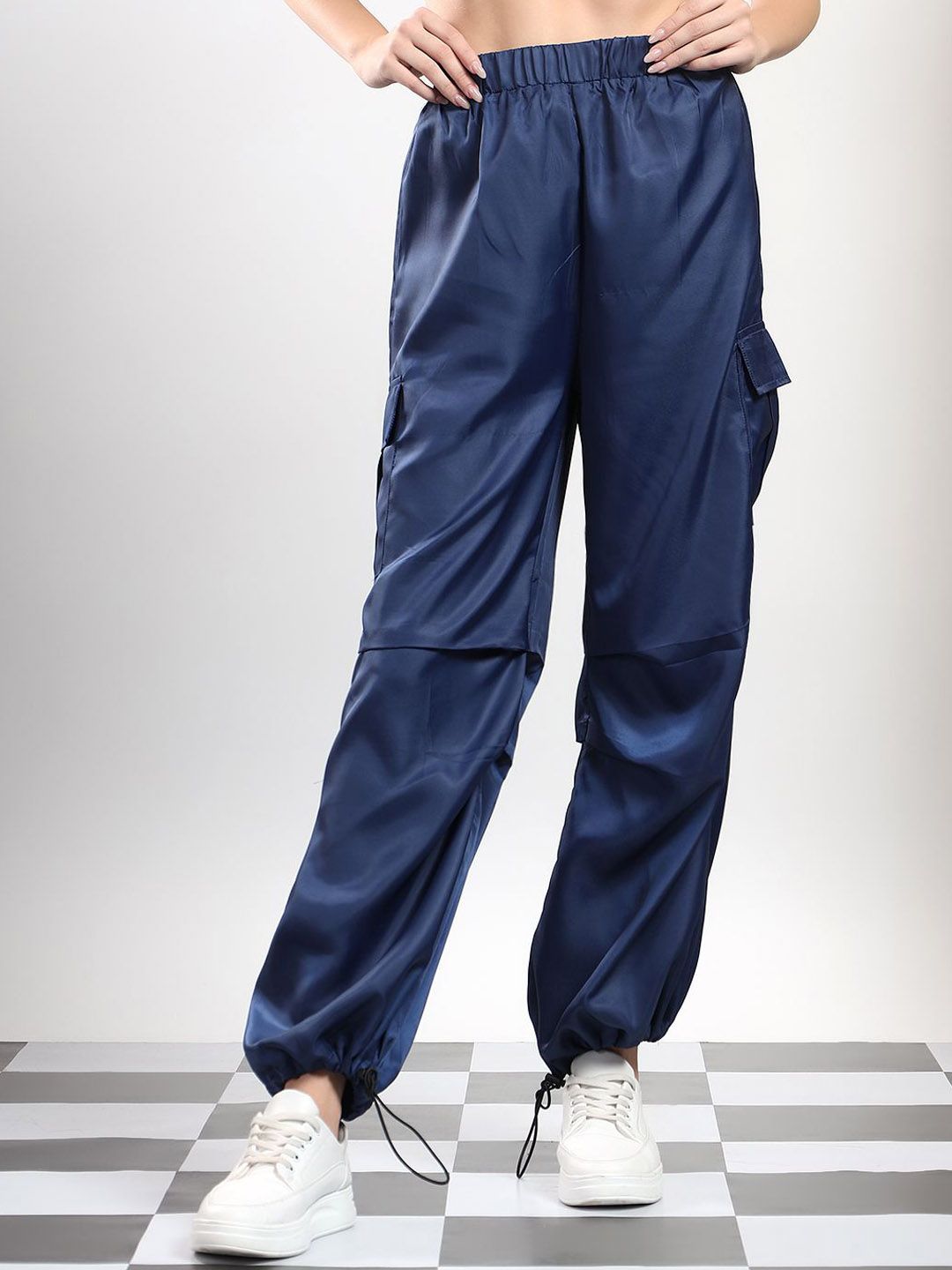 Kotty Women High-Rise Easy Wash Pleated Cargos Trousers