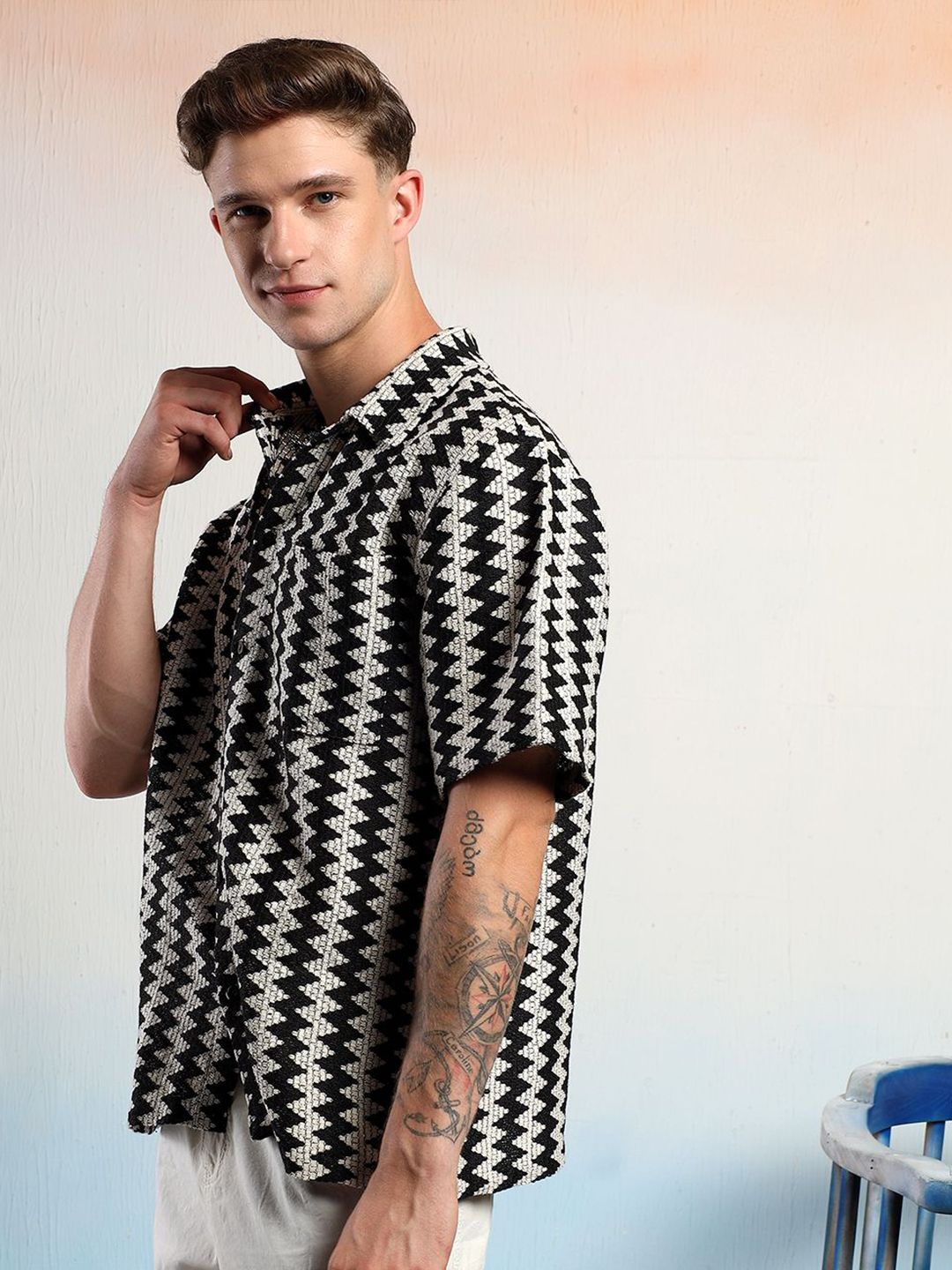 Kotty Men Sheer Striped Casual Shirt