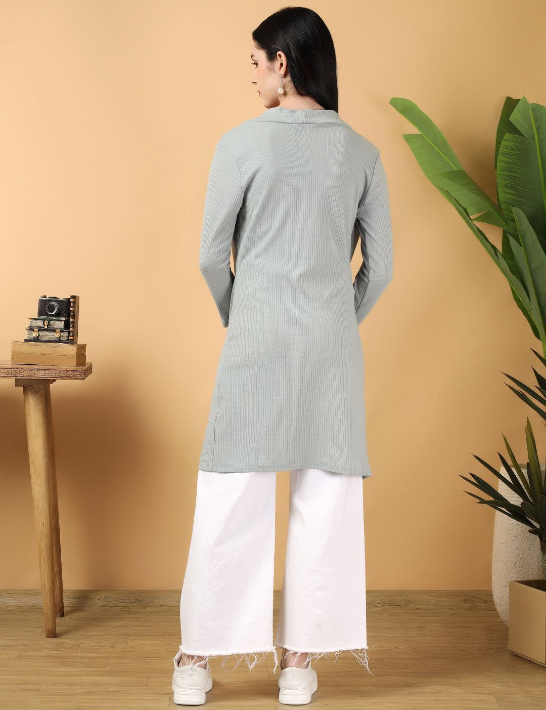 Kotty Women Striped Shrug