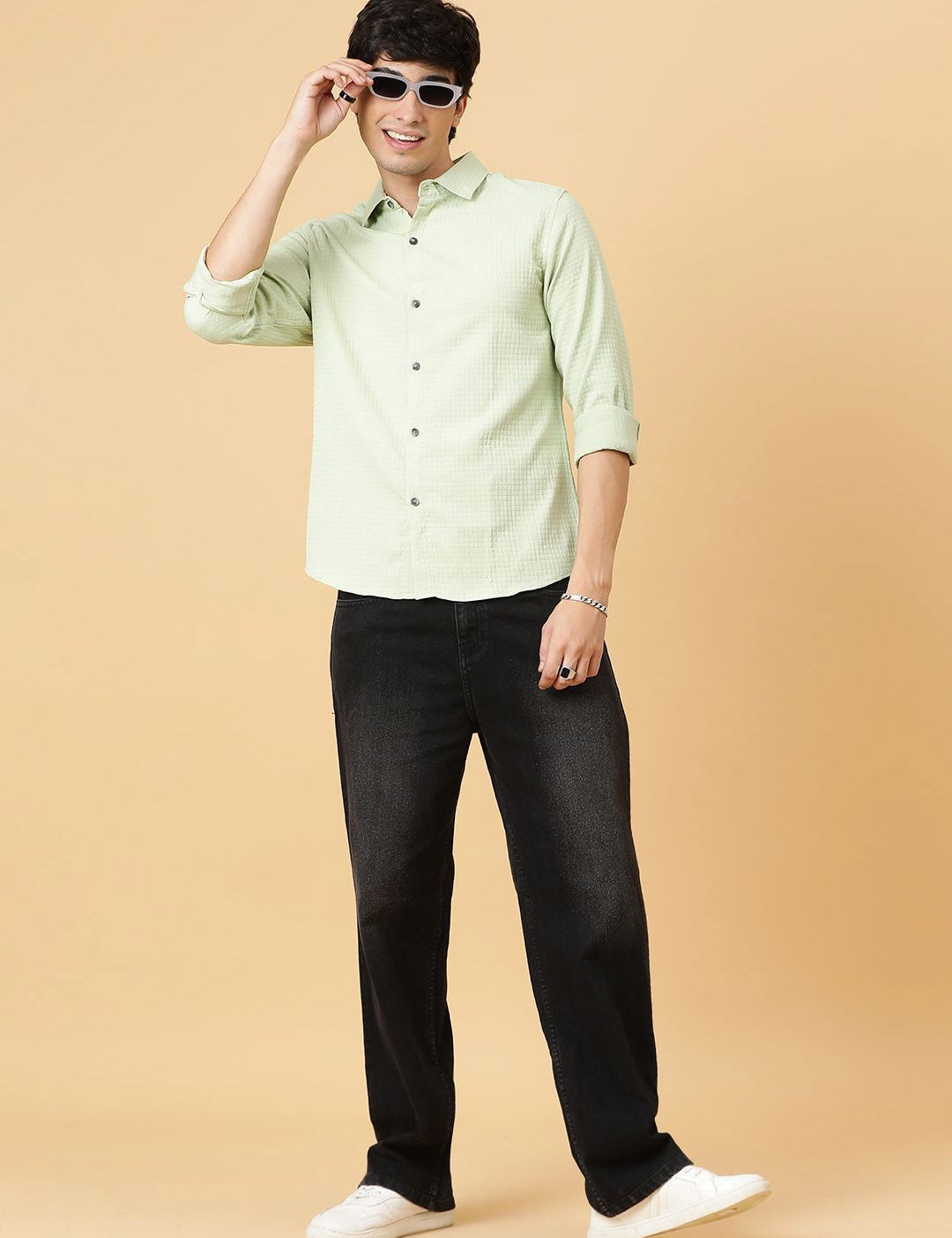 Kotty Men Relaxed Spread Collar Solid Casual Shirt