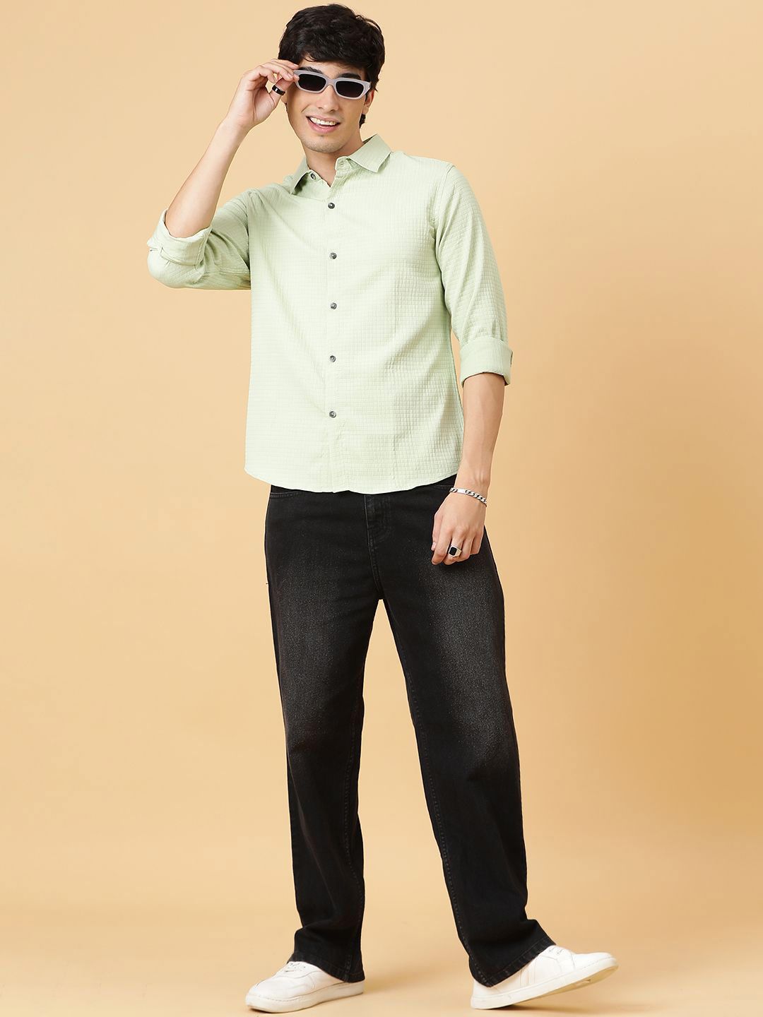 Kotty Men Relaxed Spread Collar Solid Casual Shirt