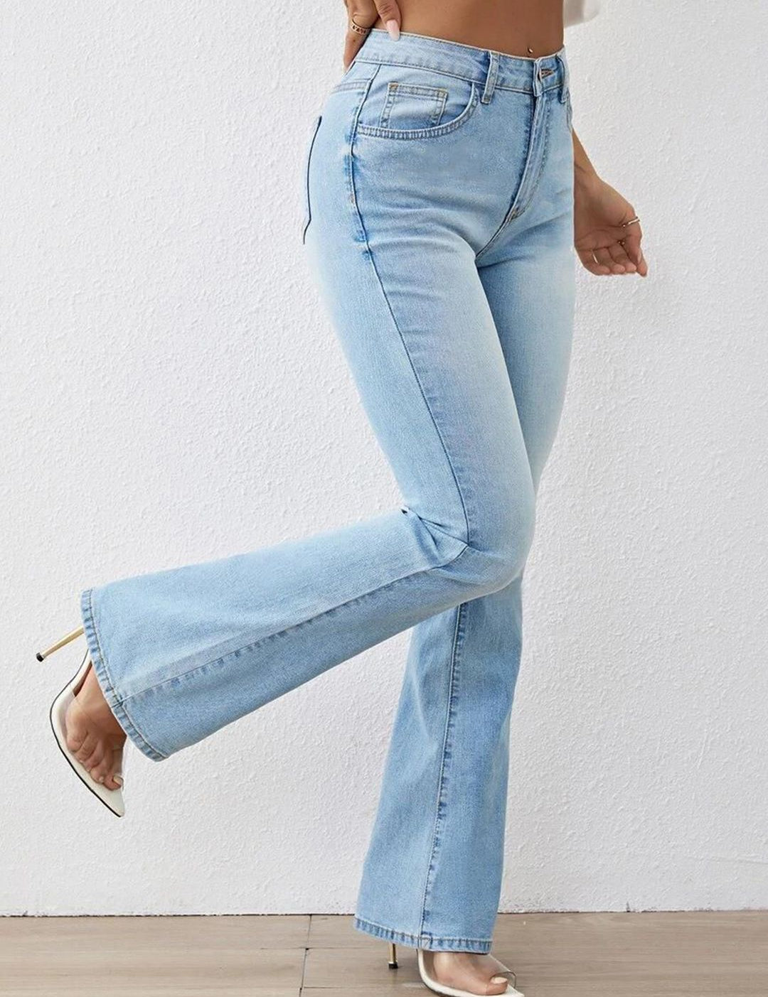 Kotty Women Bootcut High-Rise Stretchable Jeans