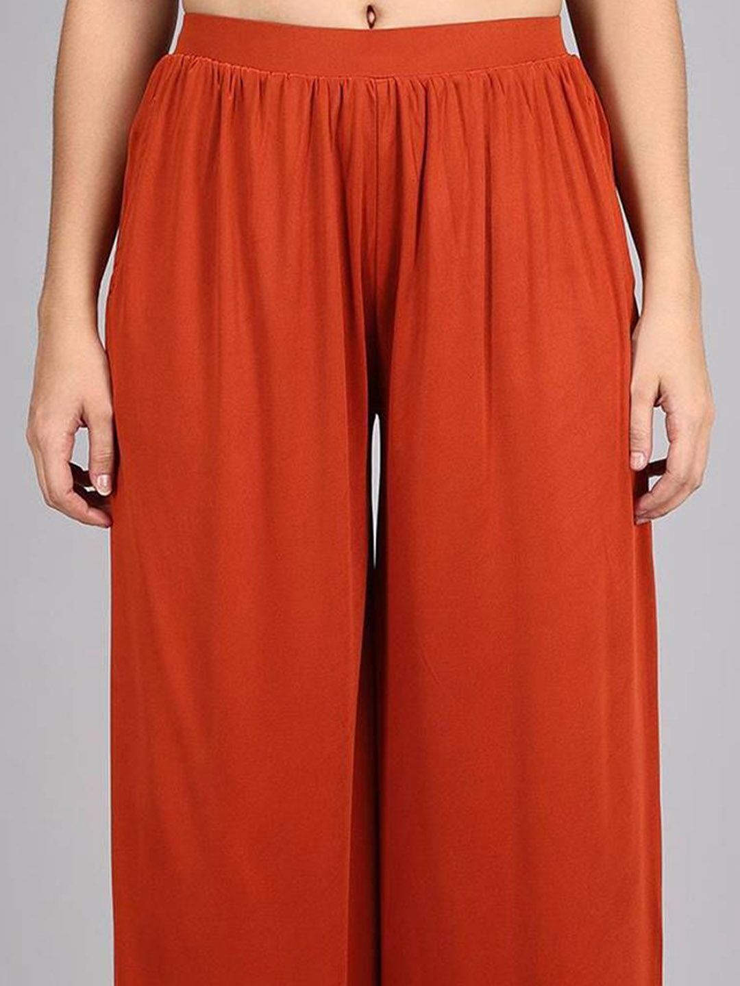 Kotty Women Relaxed High-Rise Trousers