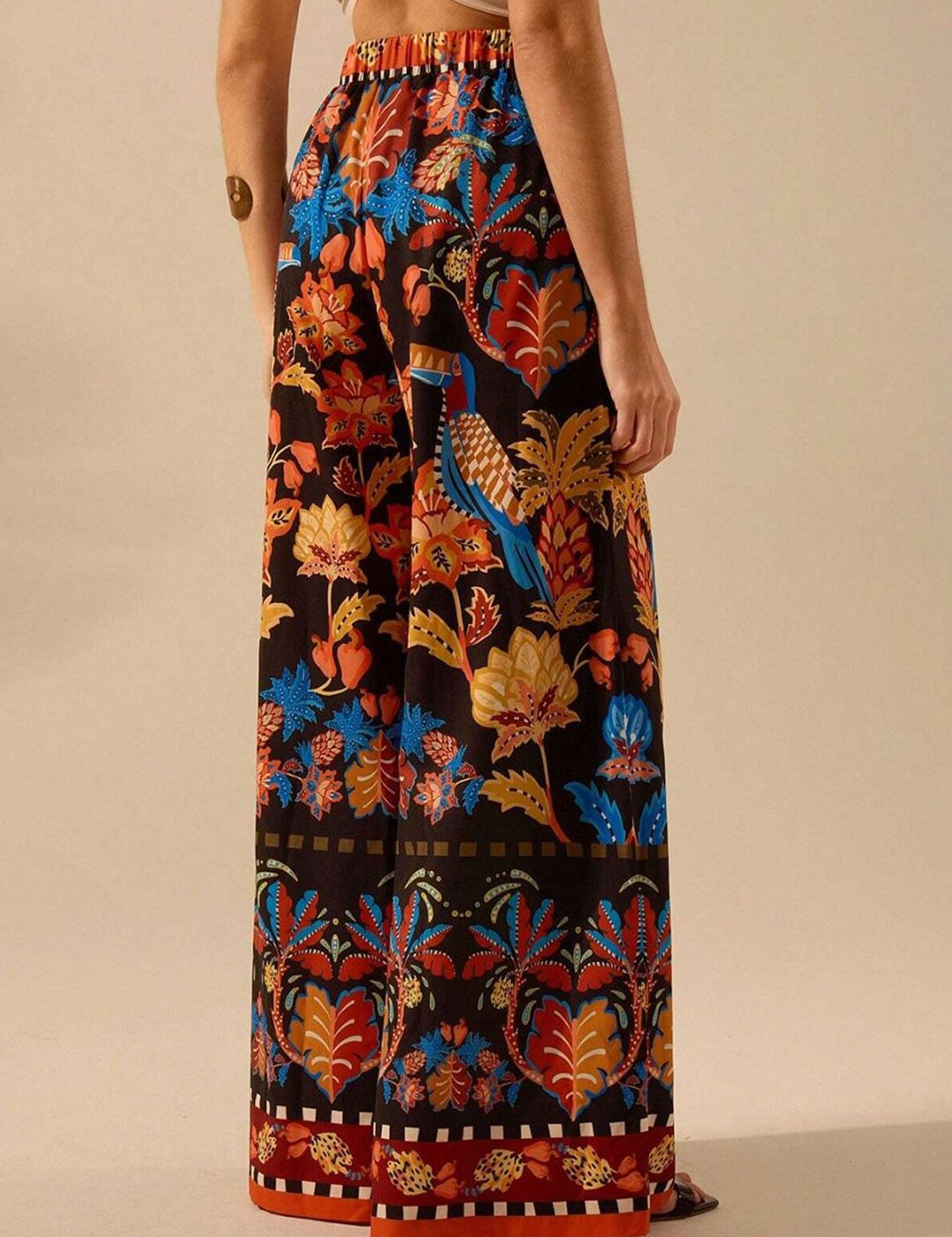 Kotty Women Floral Printed Relaxed Flared High-Rise Trousers