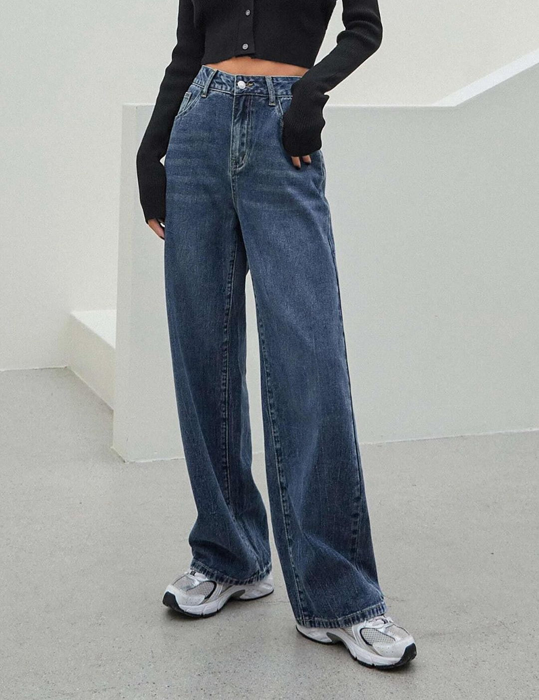 Kotty Women Straight Fit High-Rise Stretchable Jeans