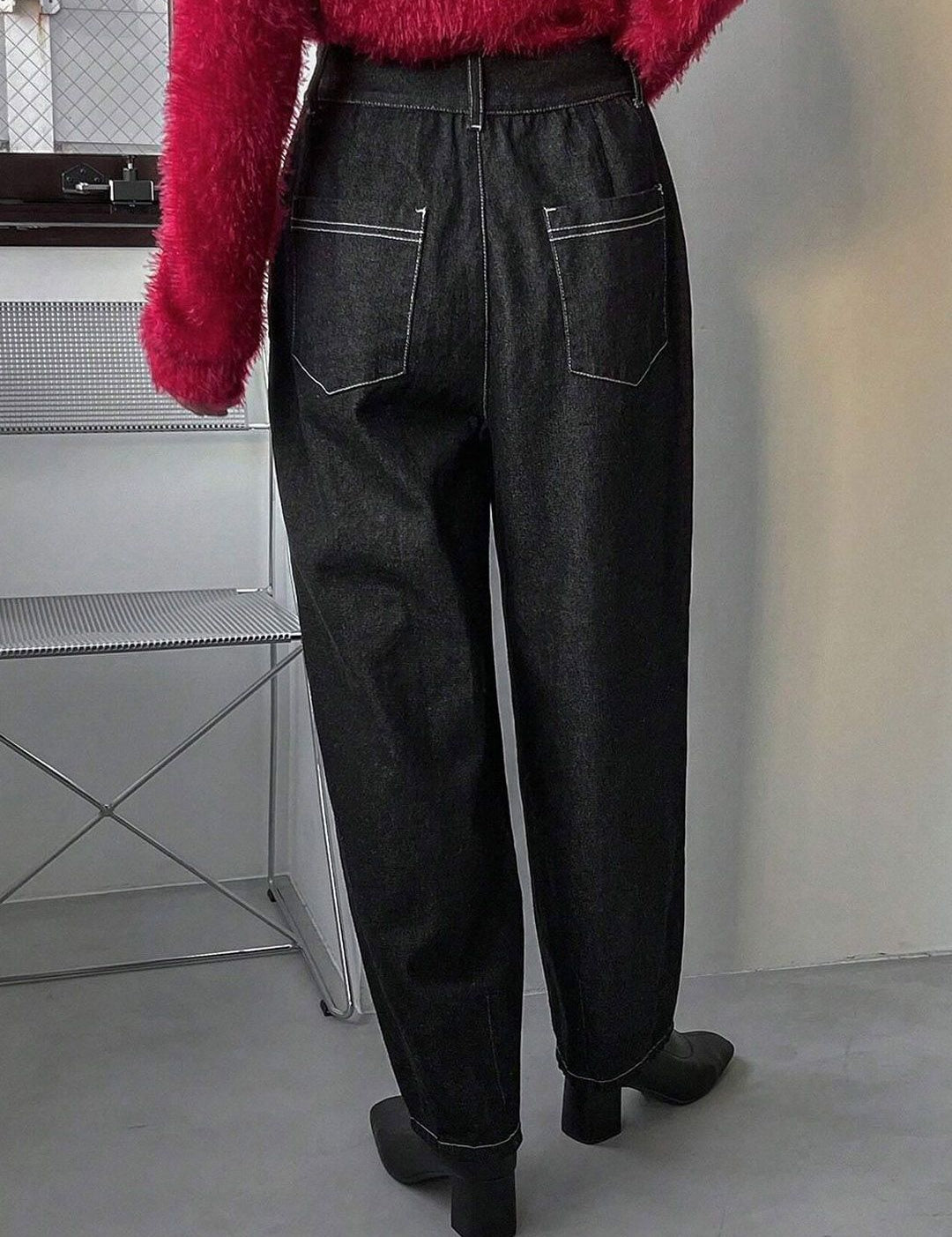 Kotty Women Straight Fit High-Rise Stretchable Jeans