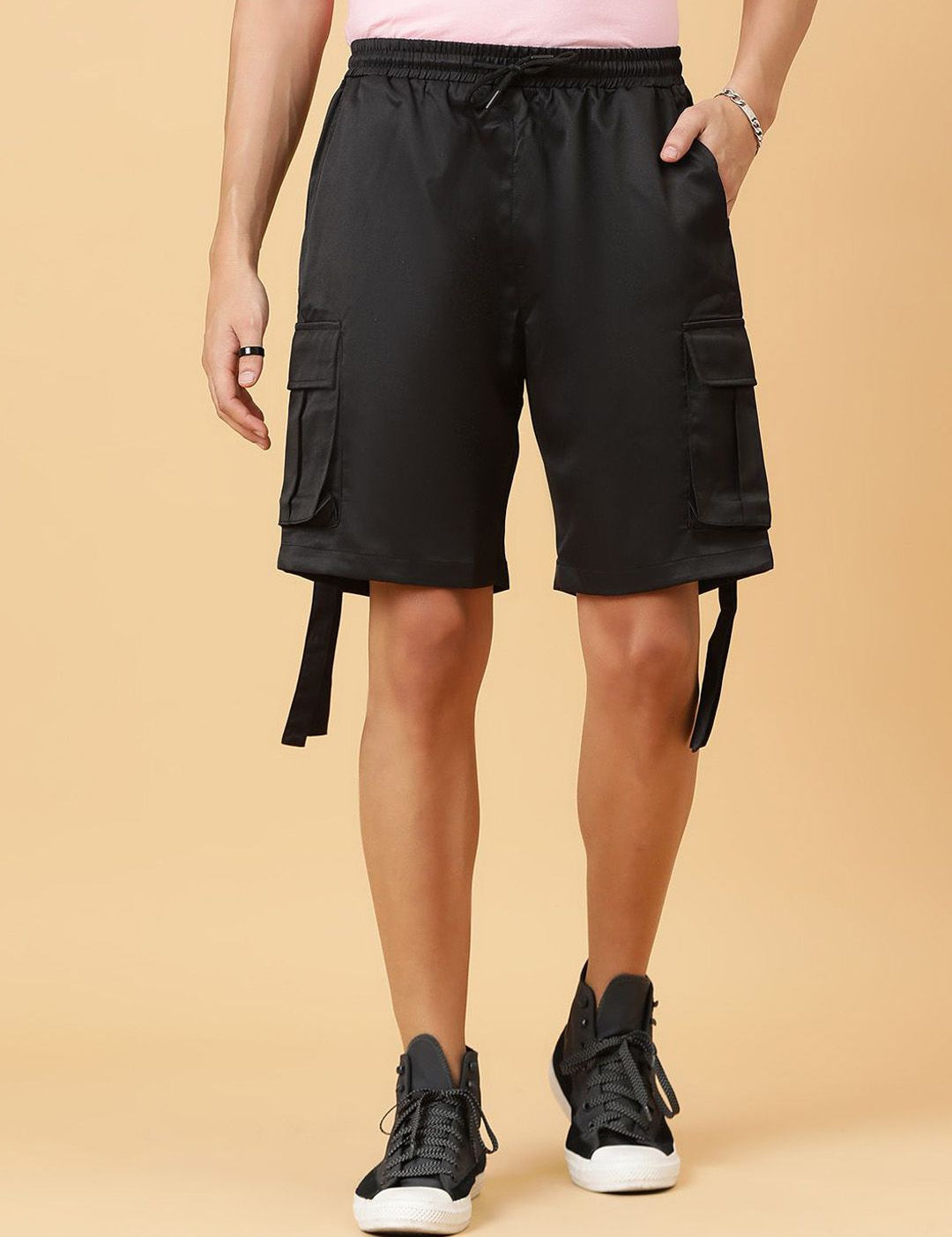 Kotty Men Low-Rise Cargo Shorts