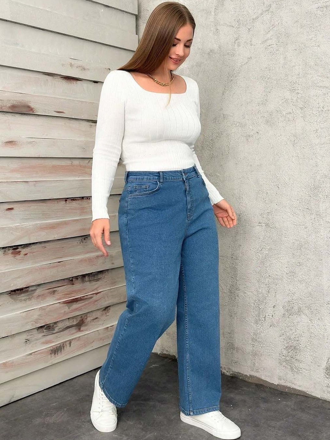 Kotty Women High Rise Straight Wide Fit Denim Jeans