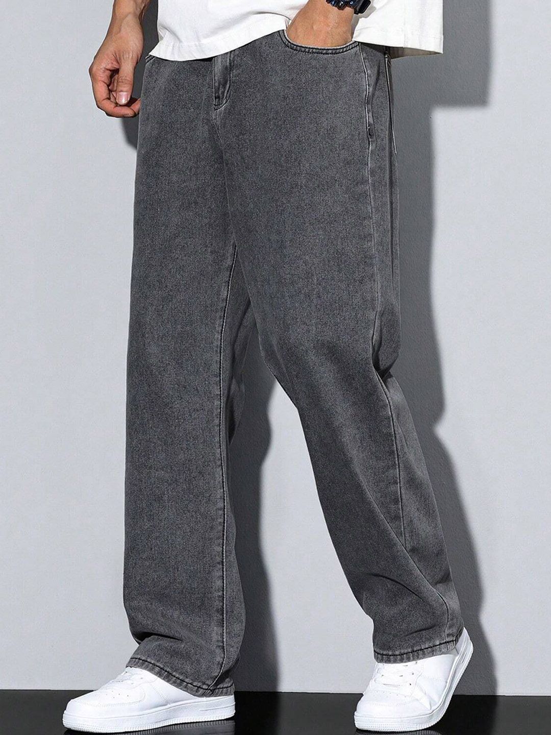 Kotty Relaxed Fit Low-Rise Stretchable Jeans