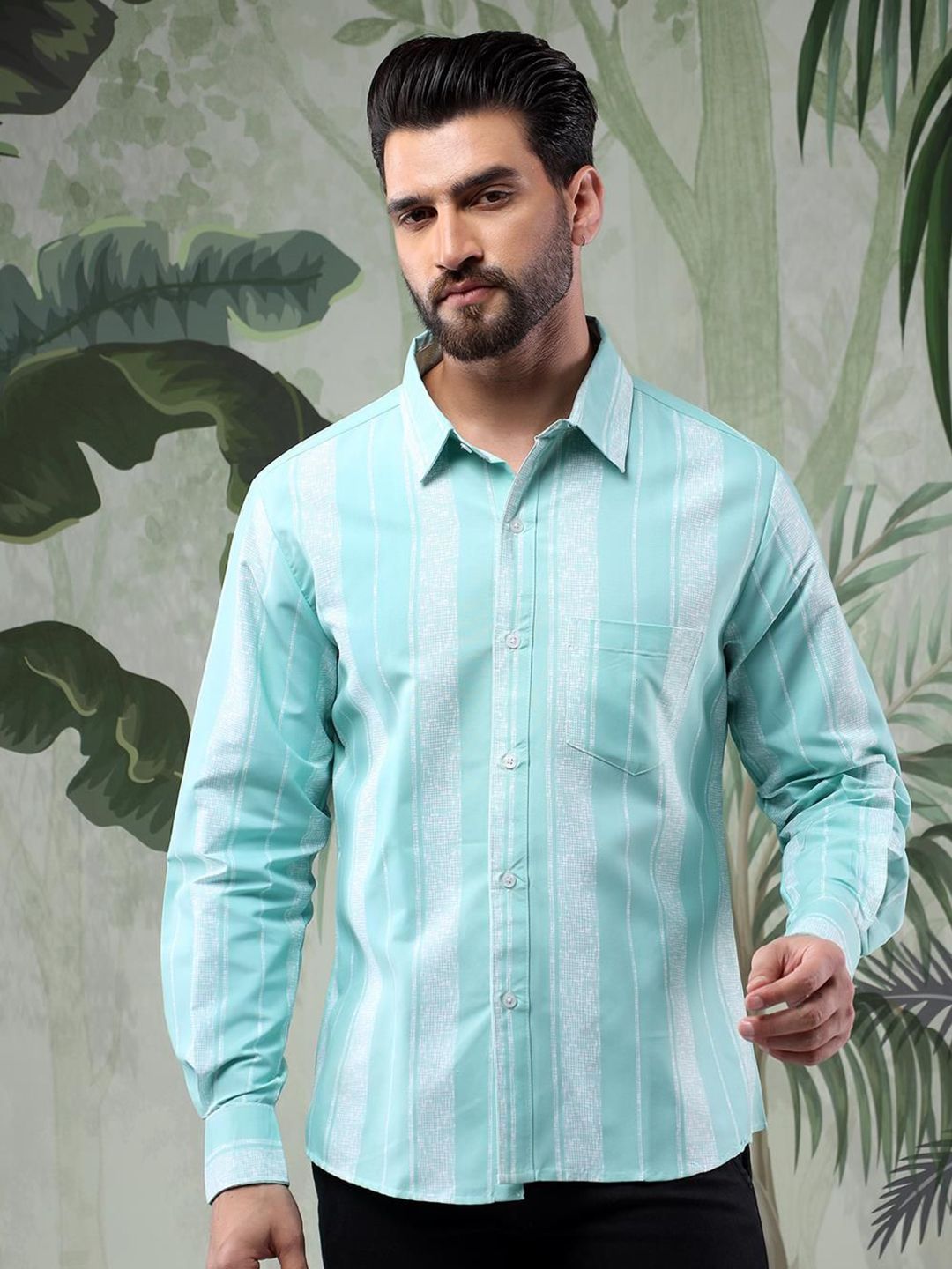 Kotty Men Spread Collar Vertical Striped Casual Shirt