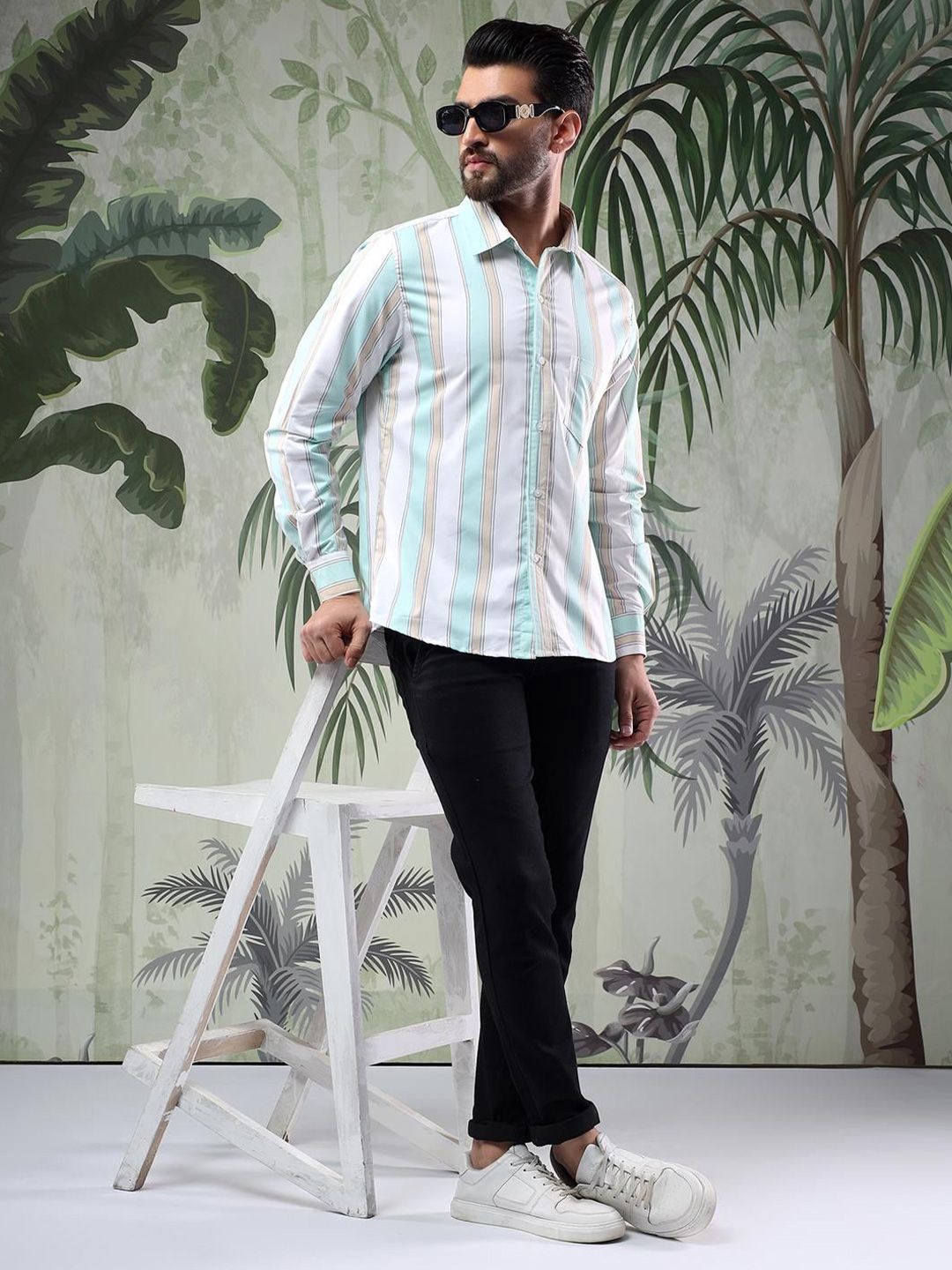 Kotty Men Spread Collar Vertical Striped Casual Shirt