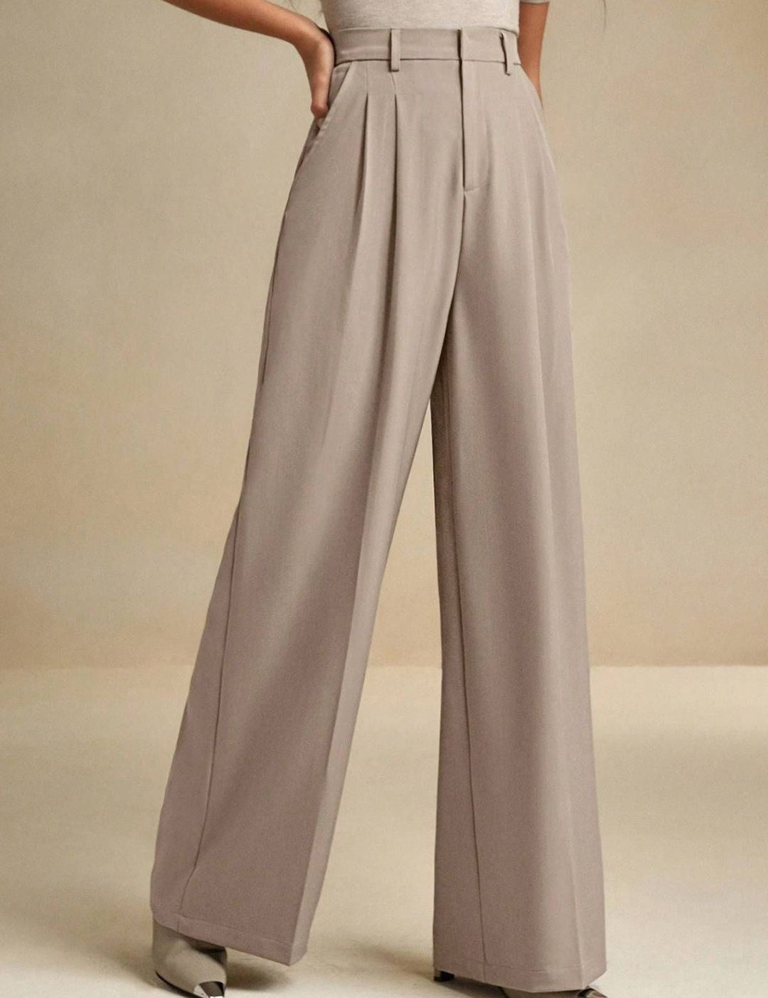 Kotty Women Relaxed Fit High-Rise Trousers