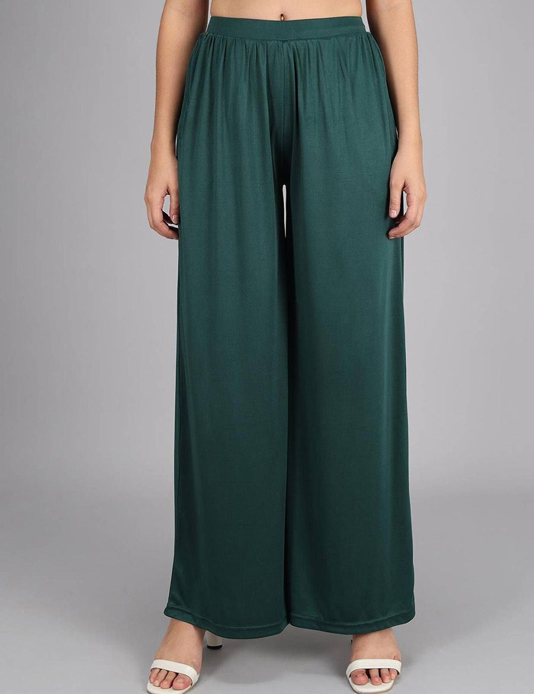 Kotty Women Relaxed Mid-Rise Wide Leg Trousers