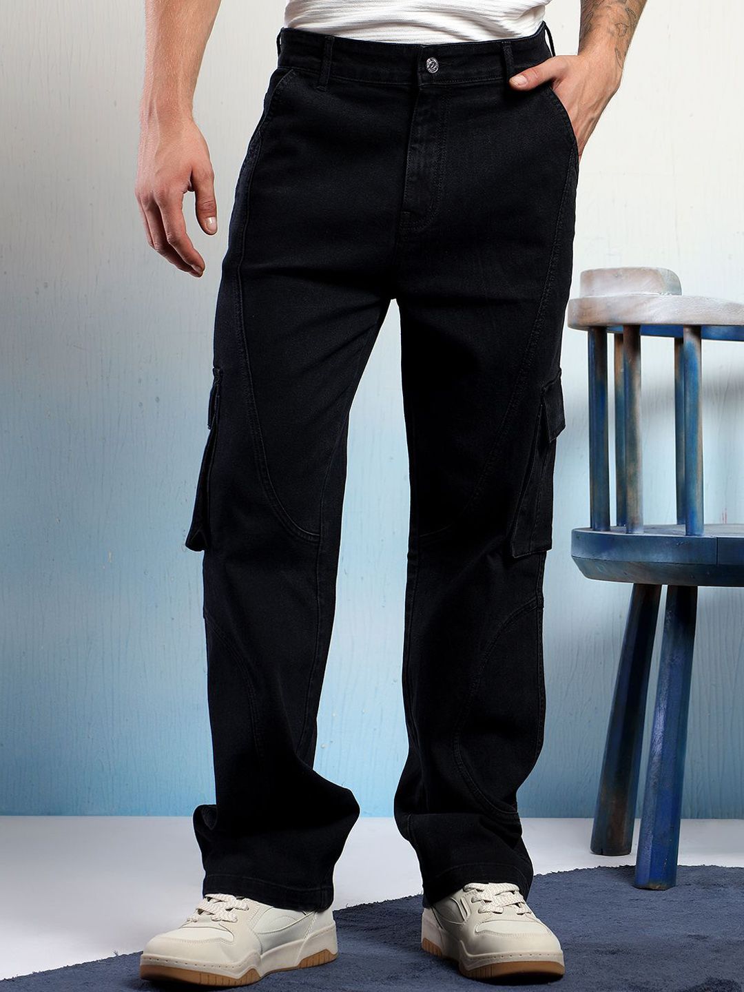 Kotty Men Low-Rise Wrinkle Free Pleated Cargos Trousers