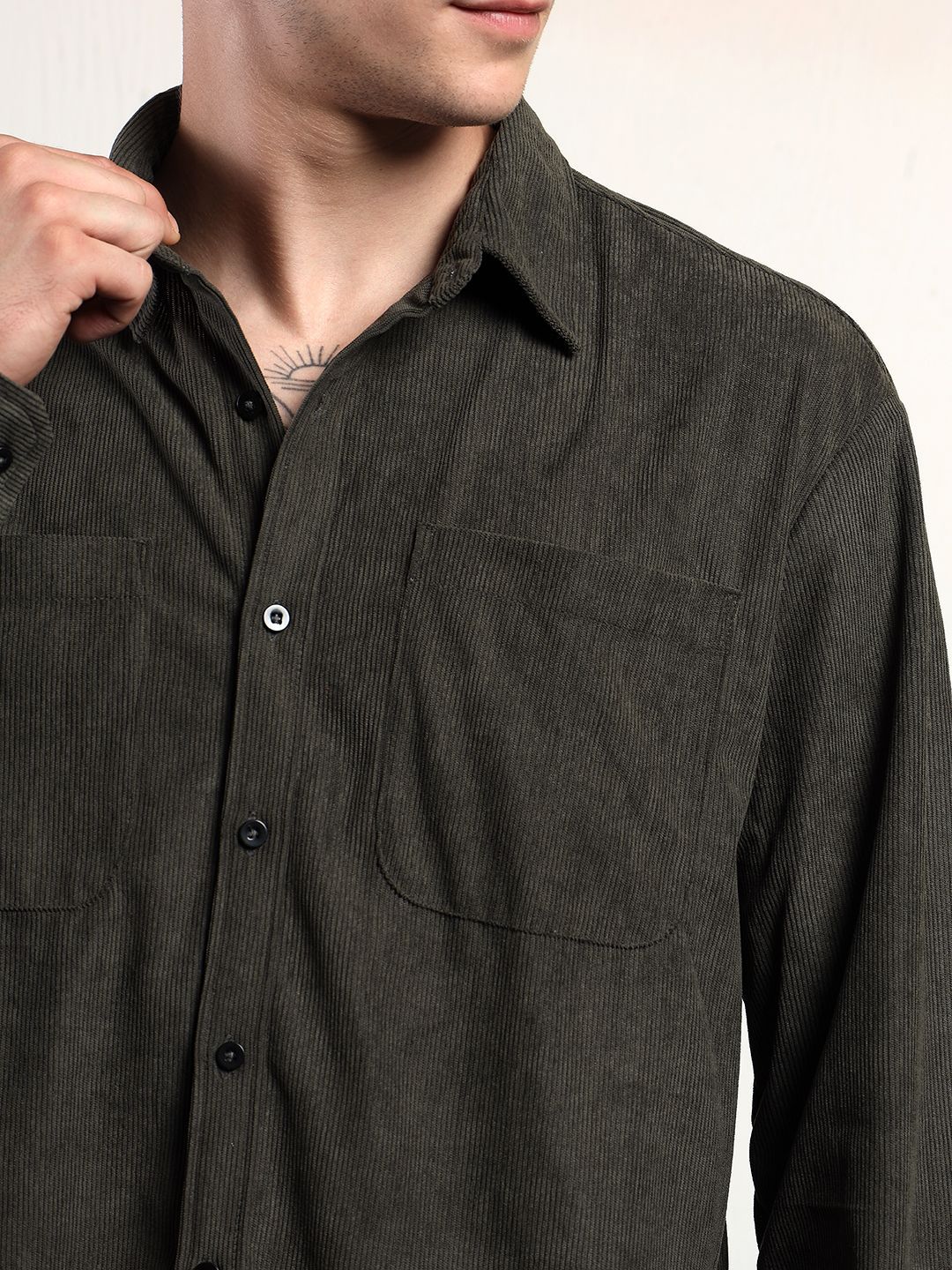 Kotty Vertical Stripes Cotton Spread Collar Short Sleeves Shirt