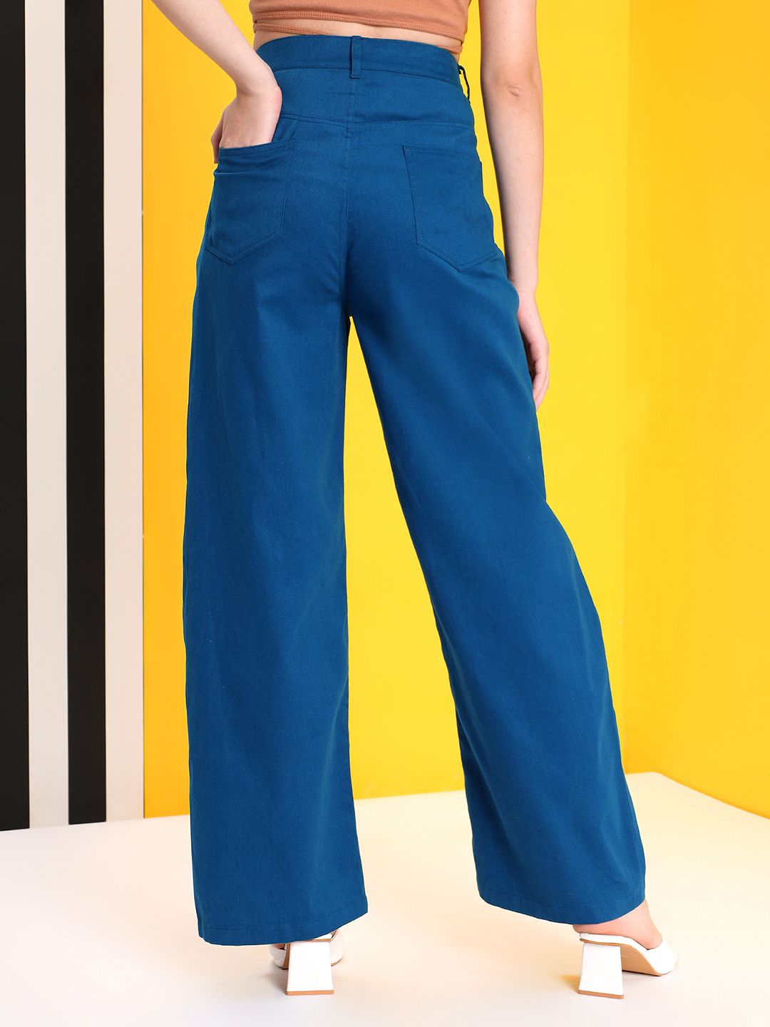 Kotty Women Jean Straight Fit High-Rise Stretchable Jeans