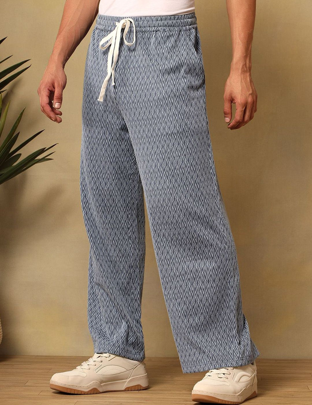 Kotty Men Geometric Printed Relaxed Fit Mid-Rise Trouser