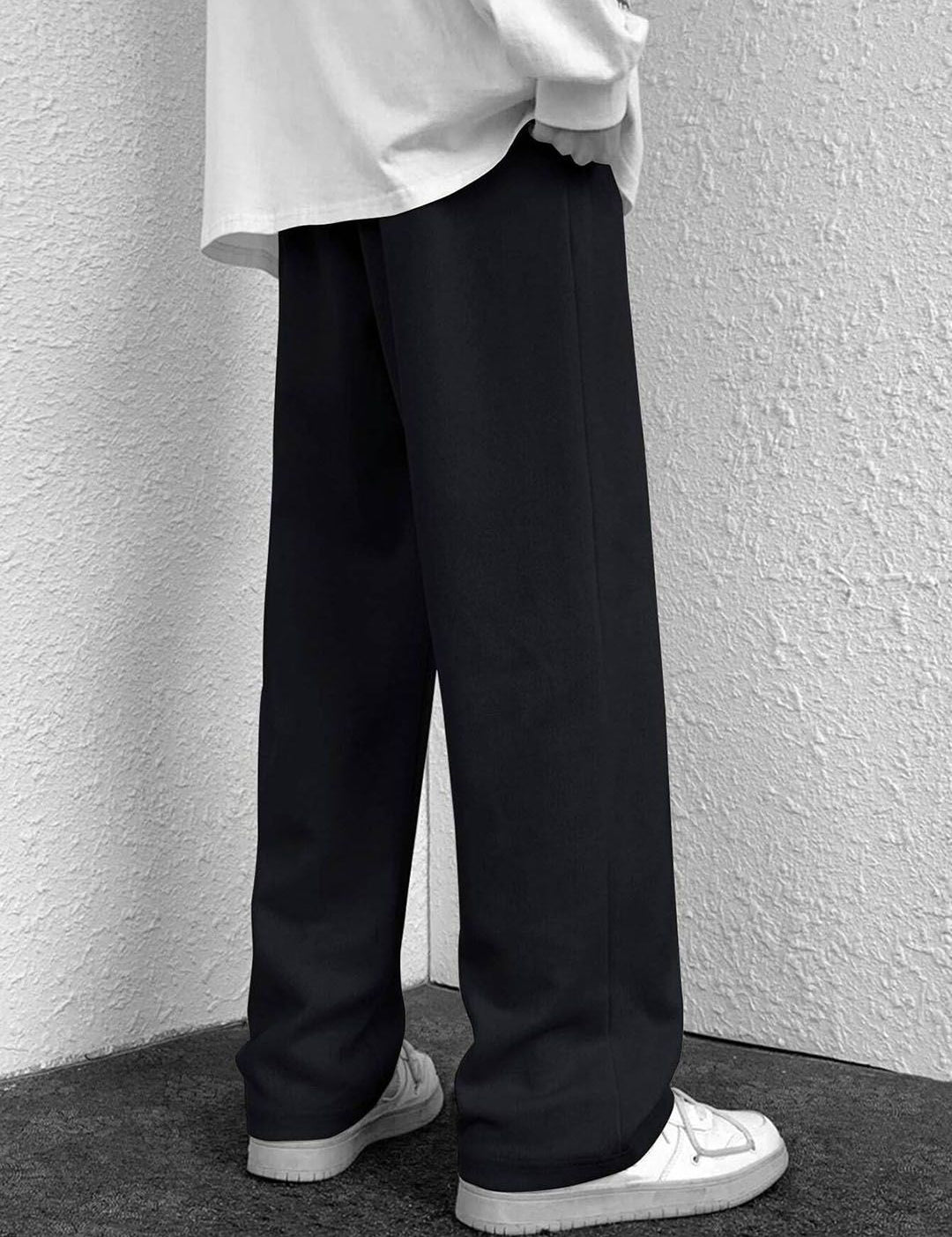 Kotty Men Solid Mid-Rise Relaxed Relaxed Fit Regular Trousers