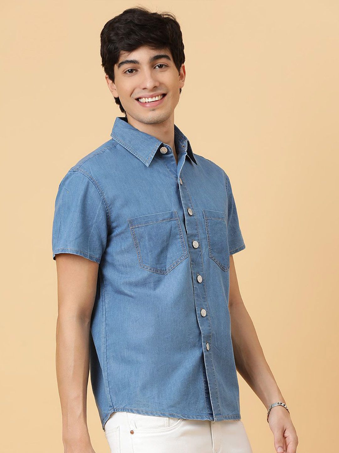 Kotty Men Relaxed Spread Collar Solid Cotton Casual Shirt