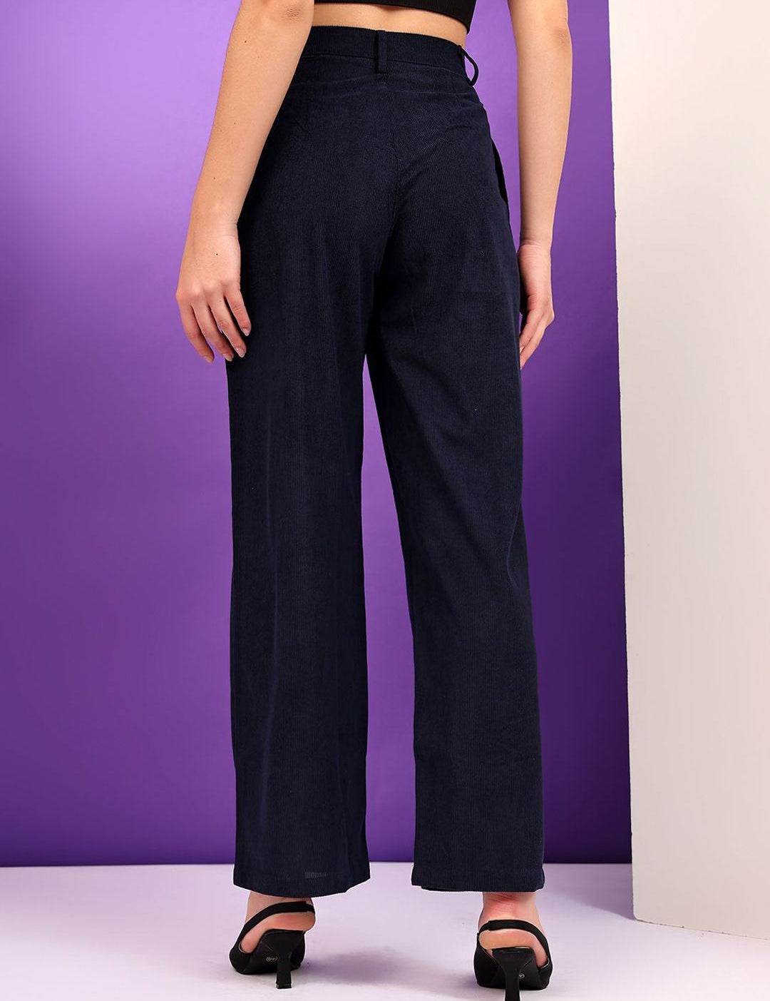 Kotty Women Relaxed Straight Leg Straight Fit High-Rise Corduroy Pleated Trousers