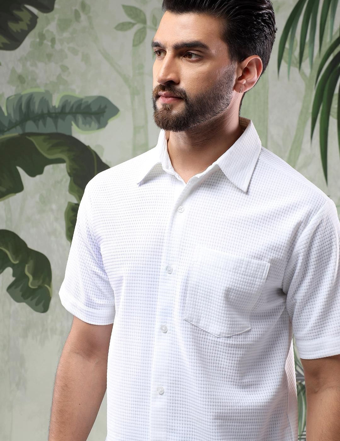 Kotty Men Spread Collar Textured Casual Shirt