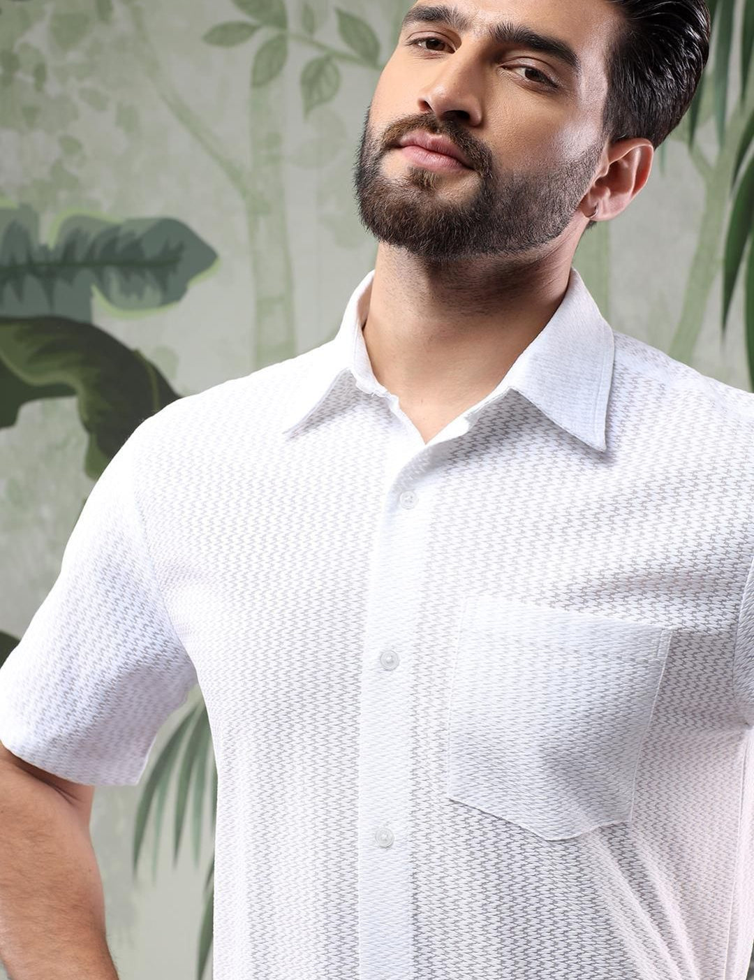 Kotty Men Spread Collar Textured Casual Shirt