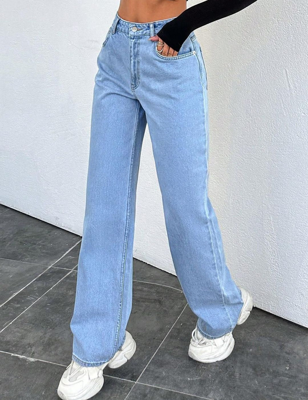 Kotty Women Straight Fit High-Rise Stretchable Jeans