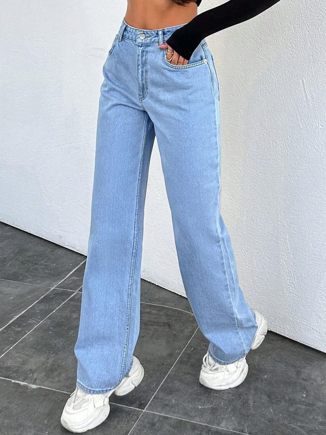 Kotty Women Straight Fit High-Rise Stretchable Jeans