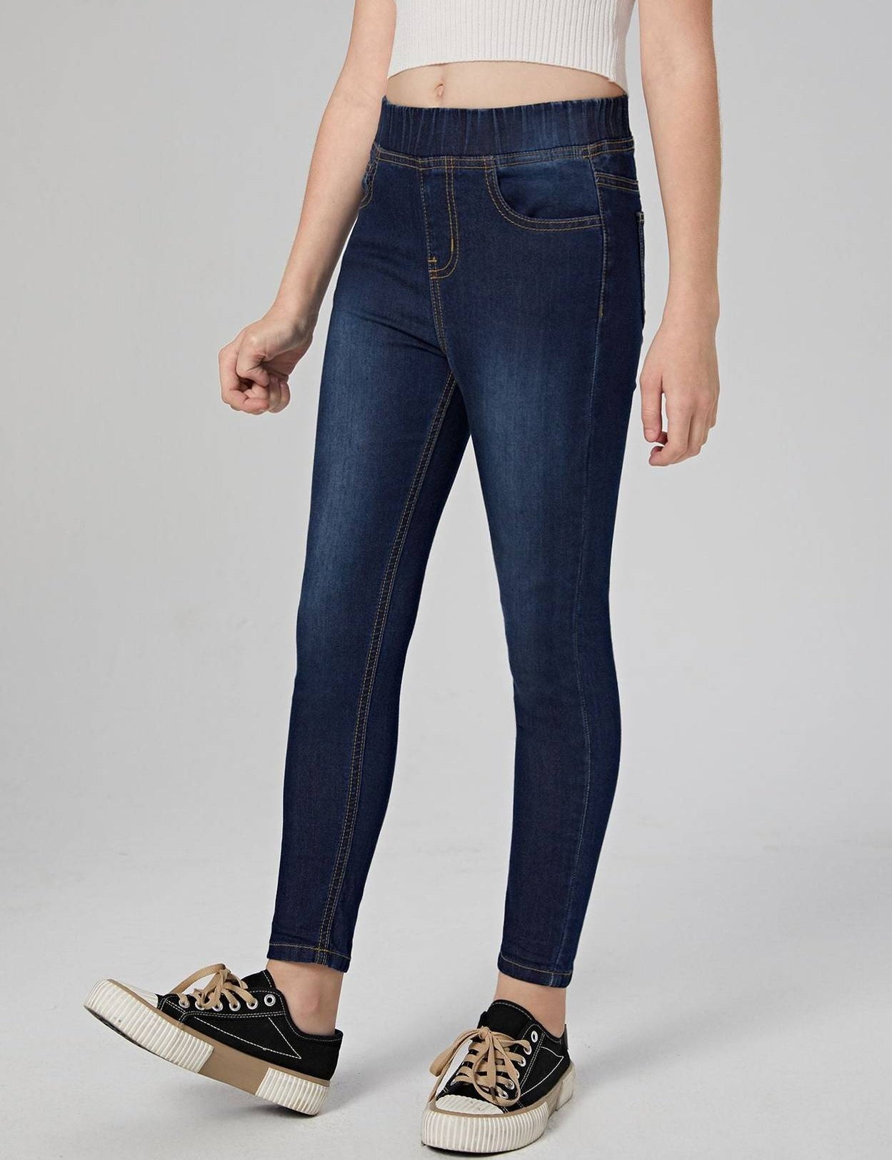 GirlsSkinnyMidRiseBlueJeans-3_jpg.jpg