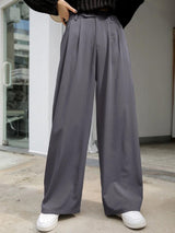 Kotty Women Relaxed Straight Leg Straight Fit High-Rise Easy Wash Pleated Trousers