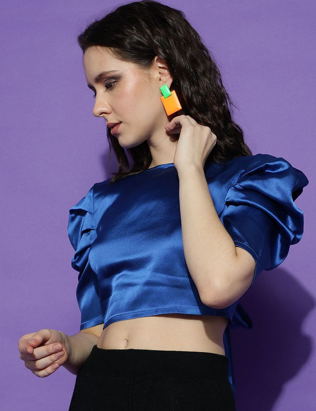 Kotty Women Solid Boat Neck Top