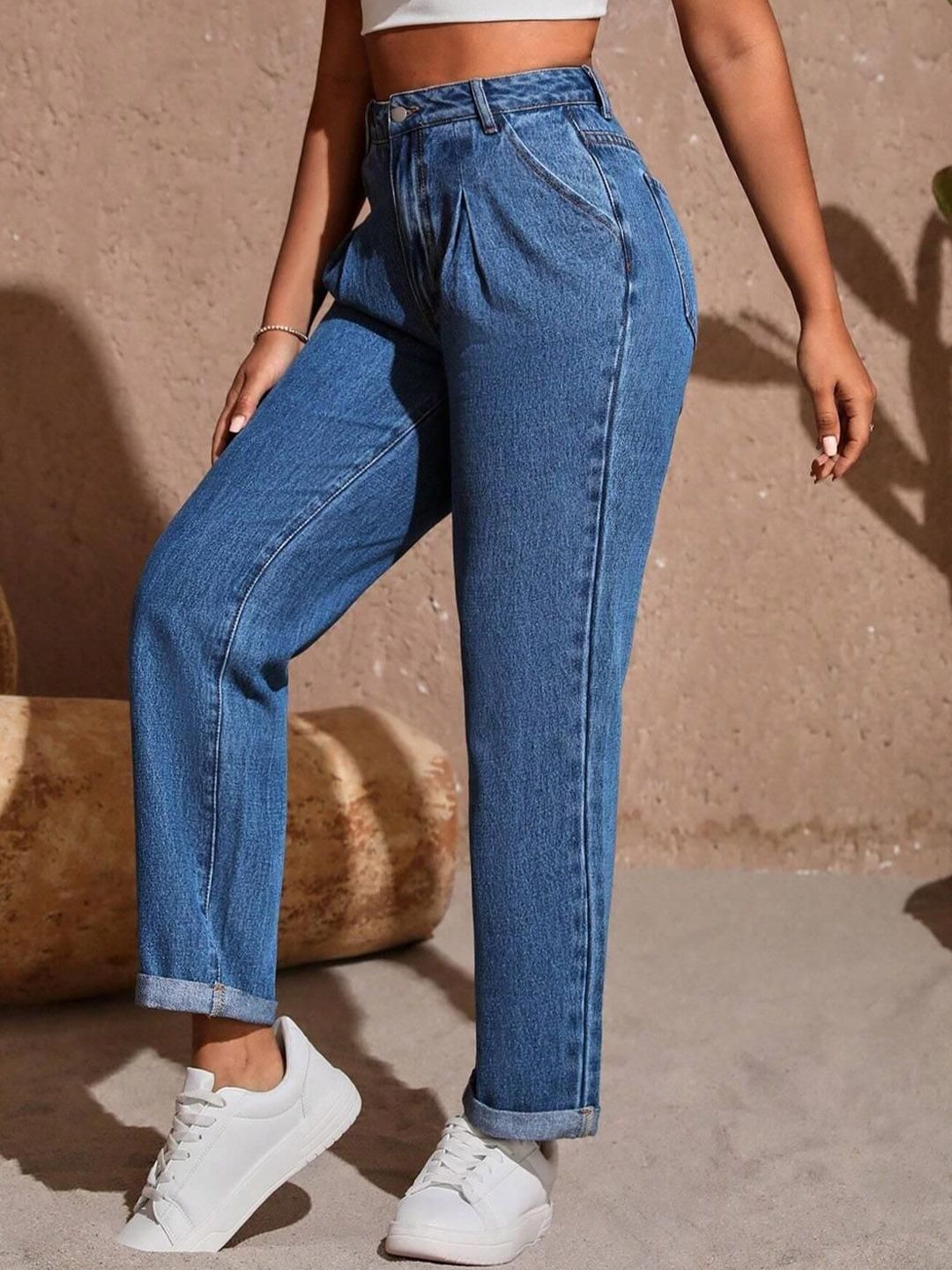 Kotty Women Straight Fit High-Rise Stretchable Jeans