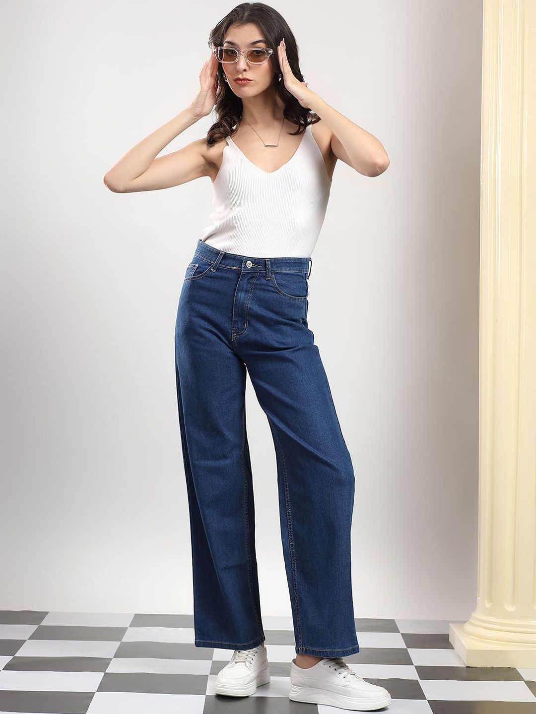 Kotty Women Straight Fit High-Rise Stretchable Jeans