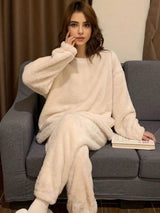 Kotty Women Solid Round Neck Night Suit