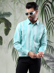 Kotty Men Spread Collar Vertical Striped Casual Shirt