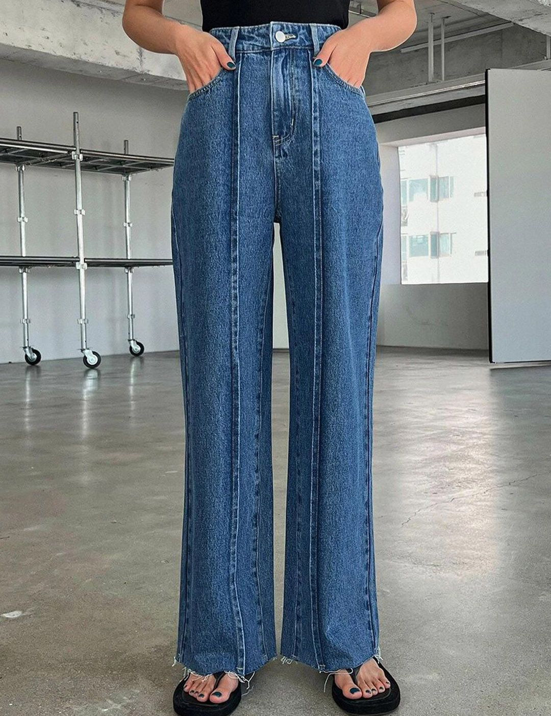 Kotty Women Straight Fit Cotton High-Rise  Jeans