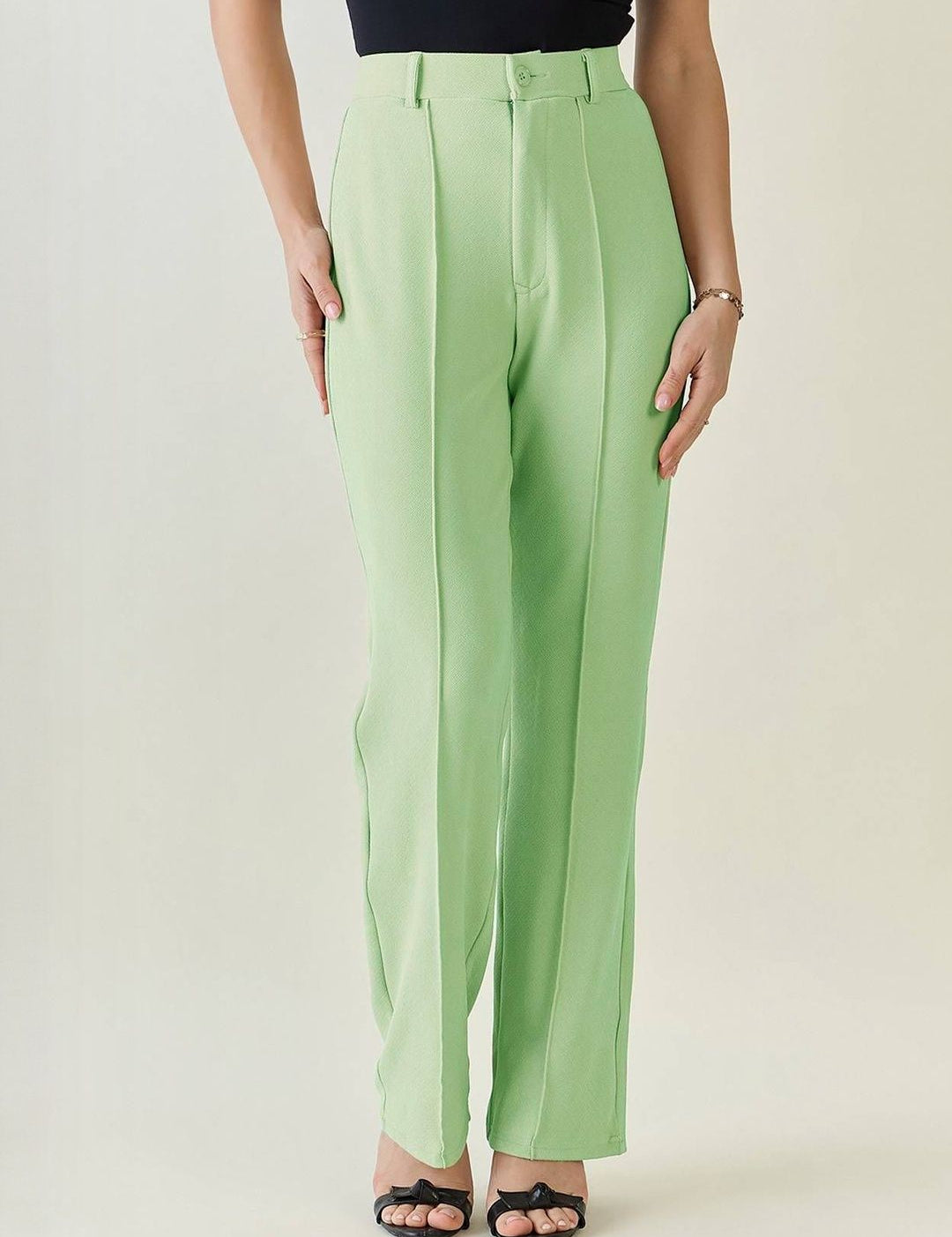 Kotty Women Relaxed Straight Leg High-Rise Trousers