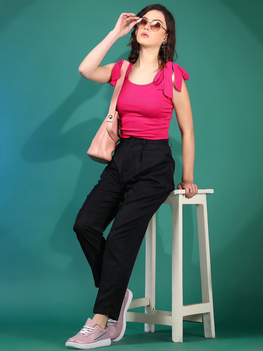 Kotty Women Solid Scoop Neck Cotton Top