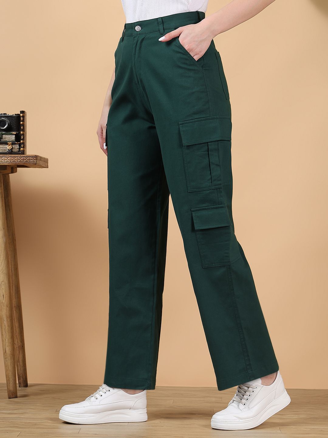 Kotty Women Straight Fit High-Rise Stretchable Jeans