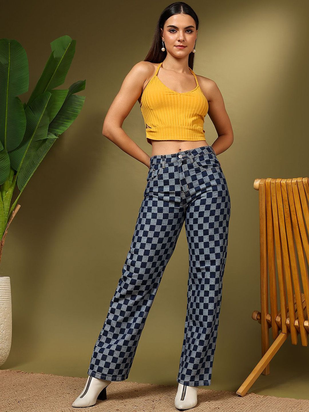 Kotty Women Straight Fit High-Rise Stretchable Jeans