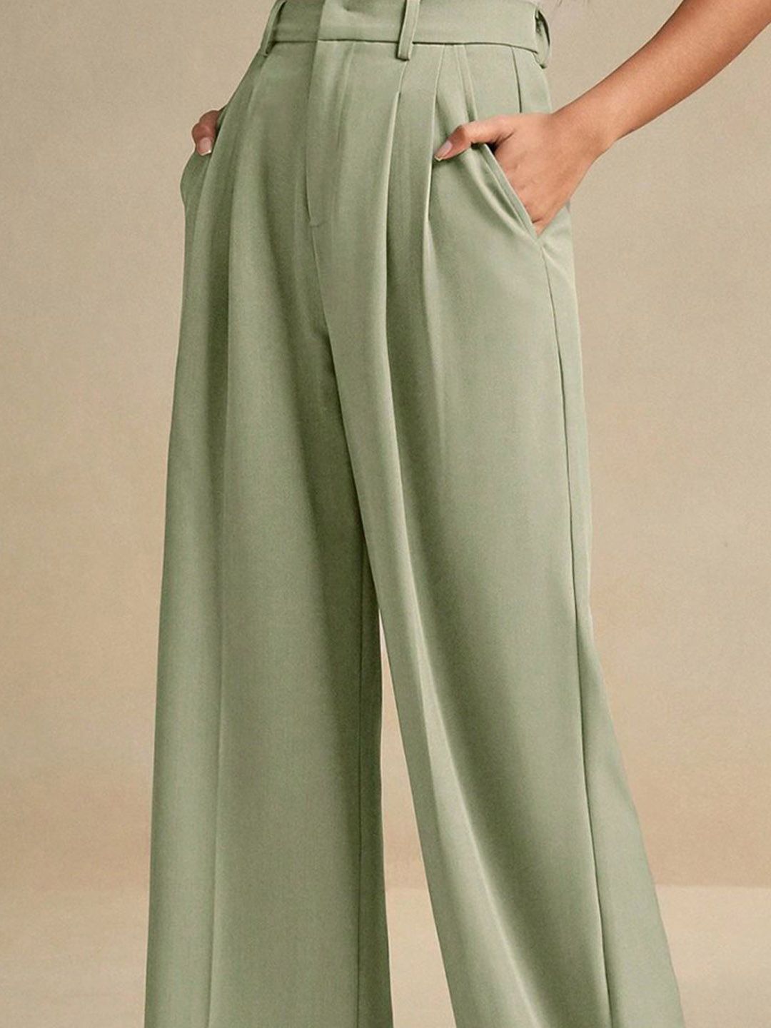 Kotty Women Relaxed Straight Leg High-Rise Pleated Trousers