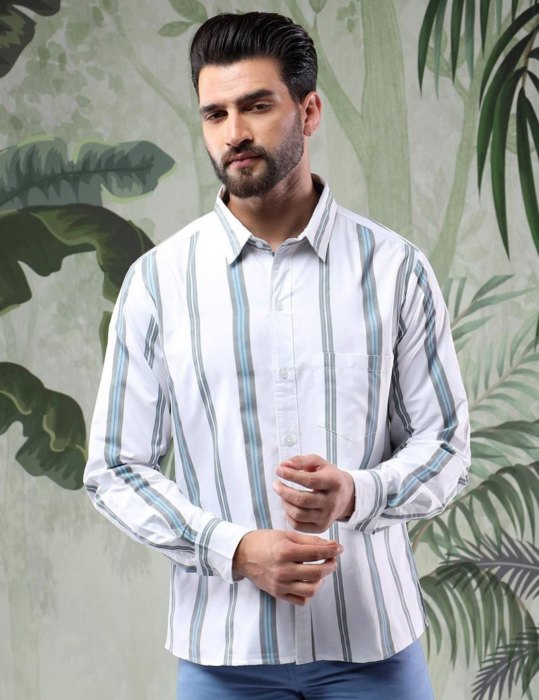 Kotty Men Spread Collar Vertical Striped Casual Shirt
